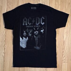 ACDC Highway To Hell Black Short-Sleeved Men’s T-Shirt, Size M